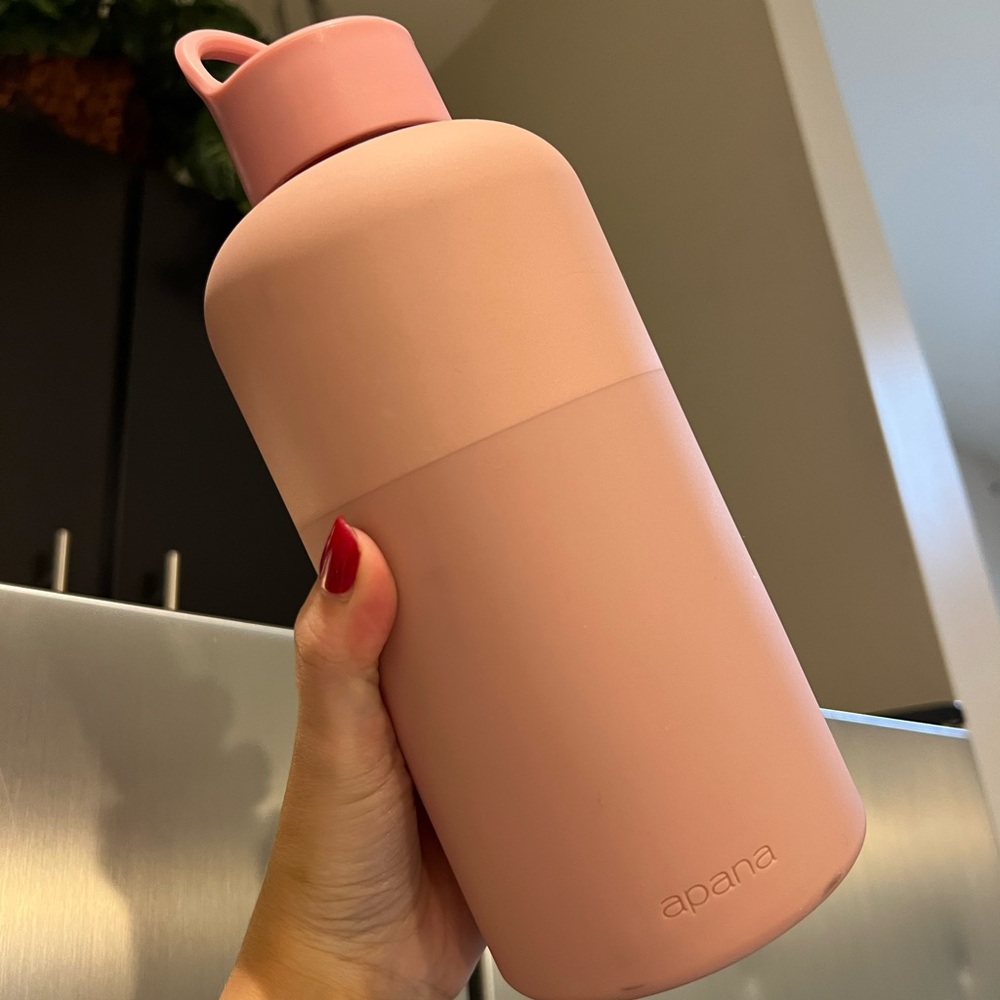 Apana Blush Pink Glass Water Bottle with Straw Lid